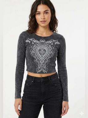 Social Collision Graphic Top  Acid Wash Ribbed Cropped Tee SM